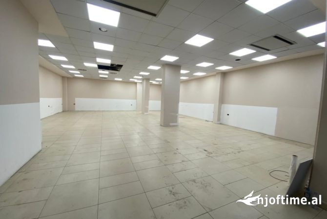 Ambient biznesi me qera 1+1 ne Tirane - 3,000 Euro