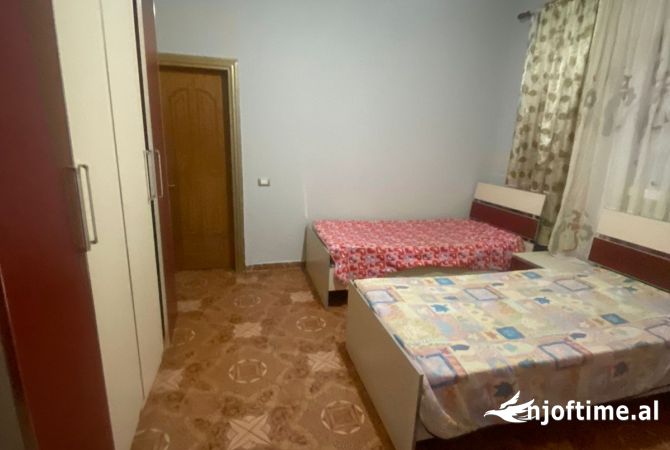 Shtepi me qera Apartament ne Tirane, 2+1, Mobilimi E mobiluar, Pagesa 500  Euro.