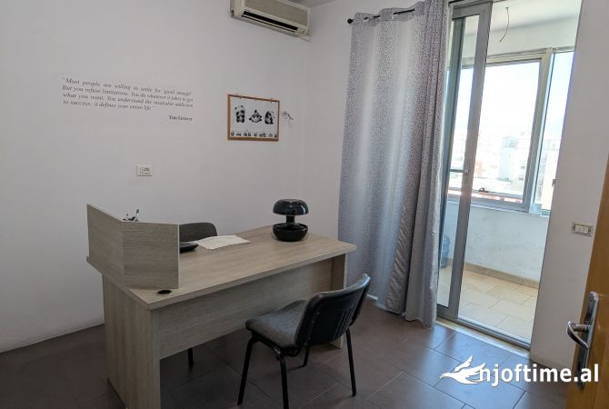 ambjent per zyra/biznes zogu zi