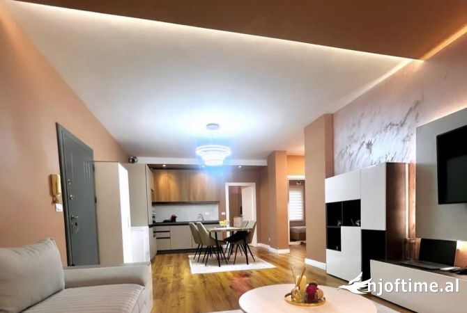 Shtepi ne shitje Apartament ne Tirane, 3+1, Mobilimi E mobiluar, Pagesa 250,000  Euro.
