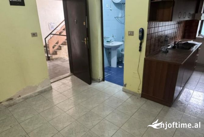 Shtepi ne shitje 1+1 ne Tirane - 115,000 Euro