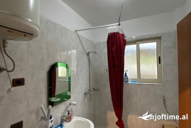 Shtepi me qera Apartament ne Tirane, 1+1, Mobilimi E mobiluar, Pagesa 550  Euro.