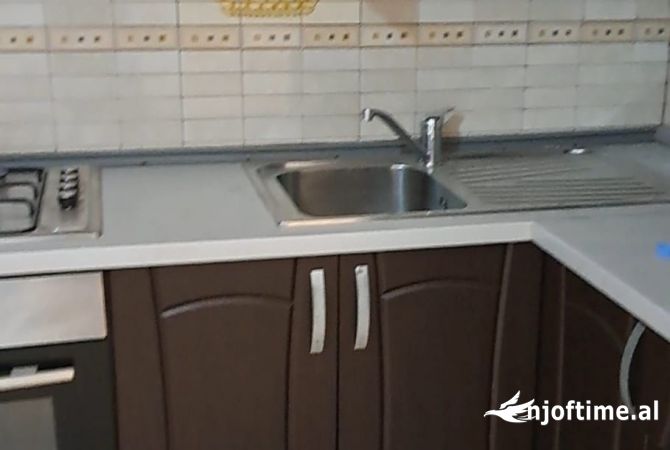 Shtepi me qera 2+1 ne Tirane - 400 Euro