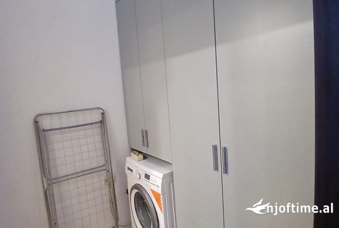 Shtepi me qera Apartament ne Tirane, 1+1, Mobilimi E mobiluar, Pagesa 600  Euro.