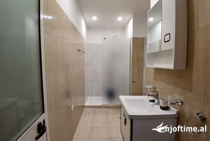 Shtepi me qera Apartament ne Tirane, 1+1, Mobilimi E mobiluar, Pagesa 600  Euro.
