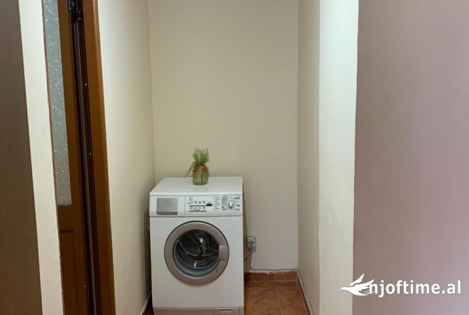 Shtepi me qera 2+1 ne Tirane - 500 Euro