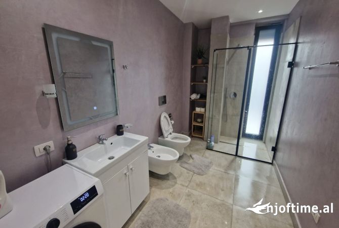 Shtepi ne shitje Apartament ne Tirane, 1+1, Mobilimi E mobiluar, Pagesa 222,000  Euro.