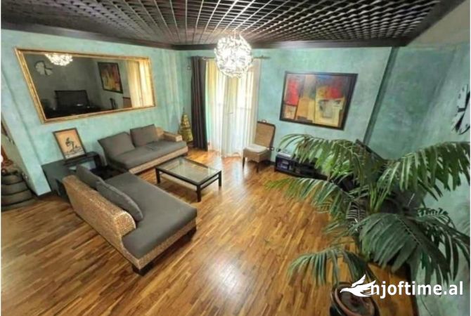 Shtepi ne shitje Apartament ne Tirane, 2+1, Mobilimi E mobiluar, Pagesa 300,000  Euro.