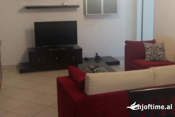 Shtepi me qera Apartament ne Tirane, 2+1, Mobilimi E mobiluar, Pagesa 600  Euro.