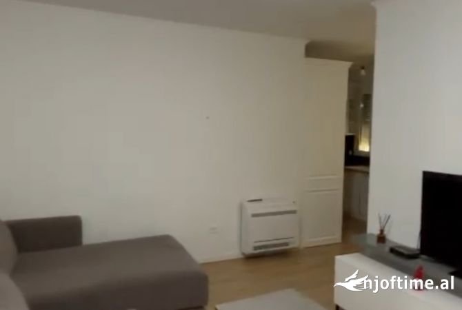 Shtepi me qera 1+1 ne Tirane - 650 Euro