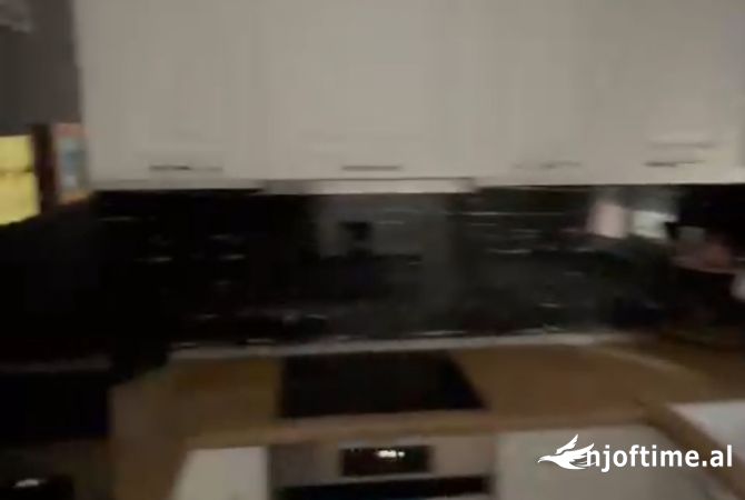 Shtepi me qera Apartament ne Tirane, 1+1, Mobilimi E mobiluar, Pagesa 650  Euro.