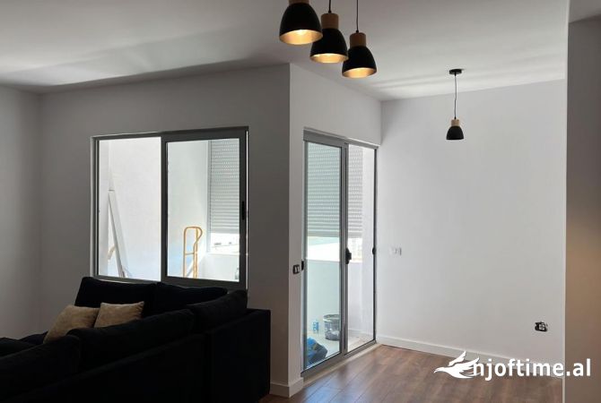 Shtepi ne shitje 2+1 ne Tirane - 150,000 Euro