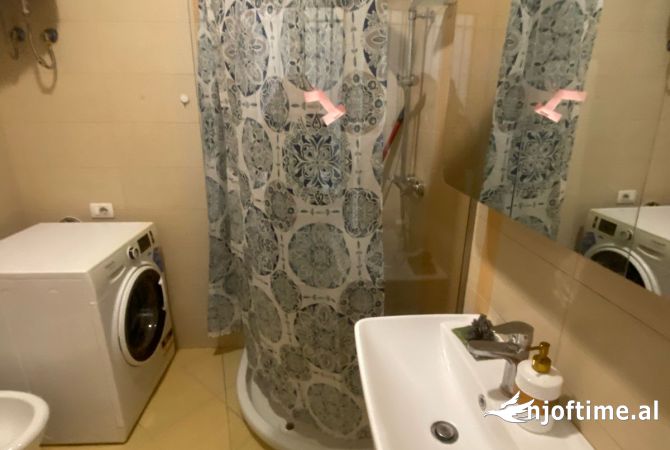 Appartamento in affitto a Tirana 2+1, Arredato