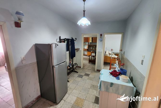 Shtepi ne shitje 3+1 ne Tirane - 150,000 Euro