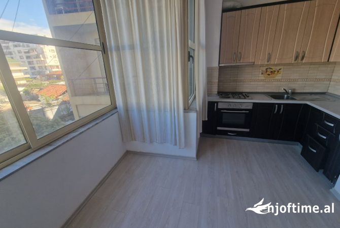 Shtepi me qera 2+1 ne Tirane - 400 Euro