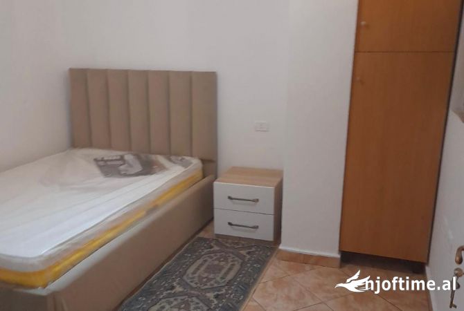 Shtepi me qera 2+1 ne Tirane - 550 Euro