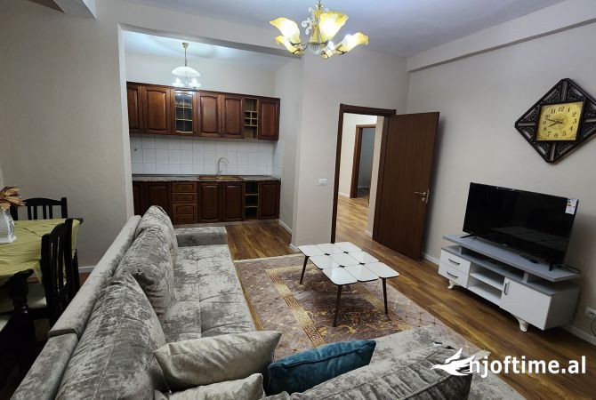 Shtepi me qera 2+1 ne Tirane - 650 Euro