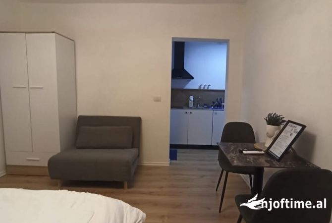 Shtepi me qera Garsoniere ne Tirane - 500 Euro