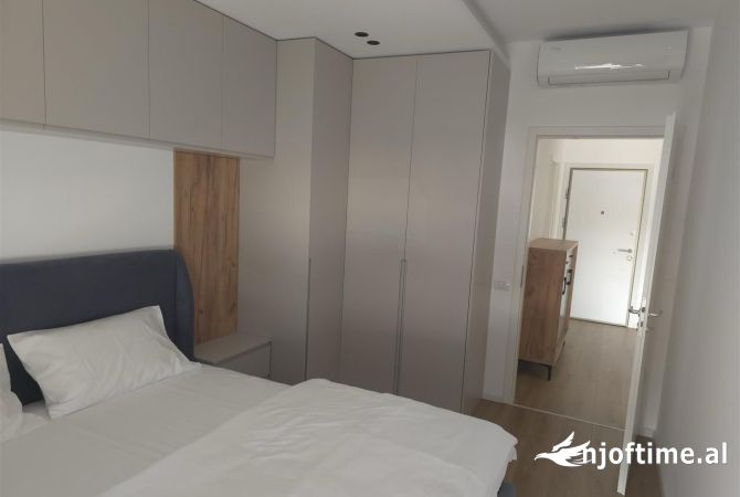 Shtepi me qera Apartament ne Tirane, 1+1, Mobilimi E mobiluar, Pagesa 450  Euro.