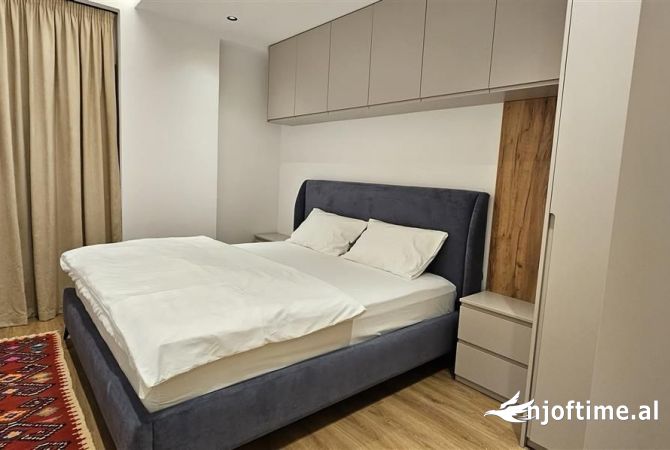 Shtepi me qera Apartament ne Tirane, 1+1, Mobilimi E mobiluar, Pagesa 450  Euro.