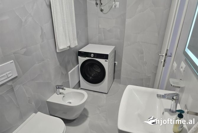 Shtepi me qera Apartament ne Tirane, 1+1, Mobilimi E mobiluar, Pagesa 450  Euro.