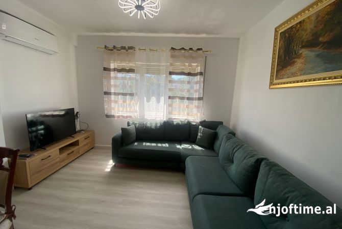 Shtepi me qera 2+1 ne Tirane - 650 Euro