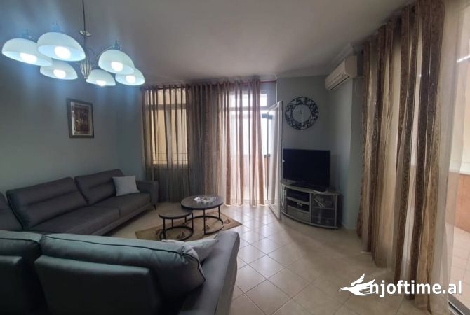 Shtepi me qera 2+1 ne Tirane - 800 Euro