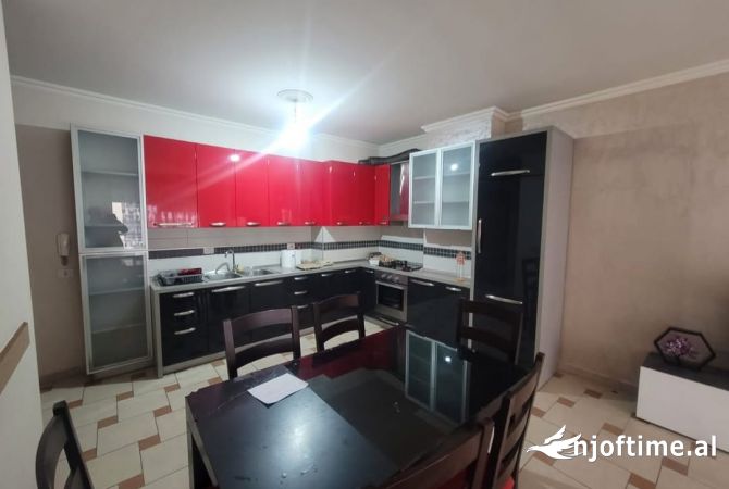 Shtepi me qera 2+1 ne Tirane - 450 Euro