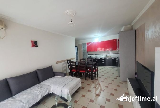Shtepi me qera 2+1 ne Tirane - 450 Euro