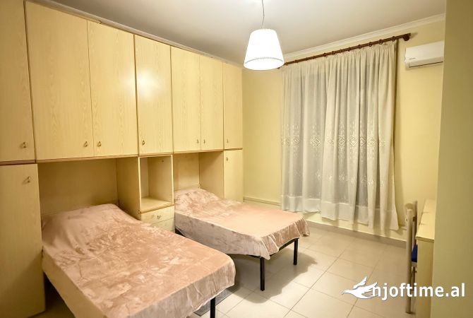 Shtepi me qera Apartament ne Tirane, 2+1, Mobilimi E mobiluar, Pagesa 600  Euro.