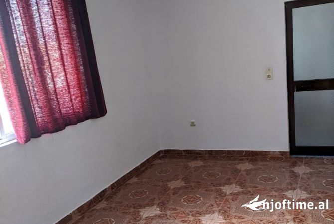 Shtepi me qera 2+1 ne Tirane - 500 Euro