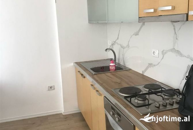 Shtepi me qera Garsoniere ne Tirane - 30,000 Leke