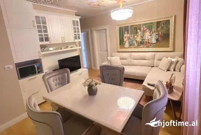 Casa in affitto 2+1 a Tirana - 1,200 Euro