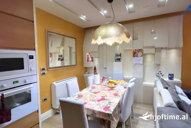 Shtepi ne shitje 3+1 ne Tirane - 175,000 Euro