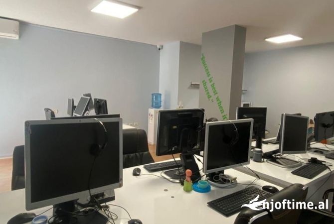 Ambient biznesi me qera 3+1 ne Tirane - 1,000 Euro