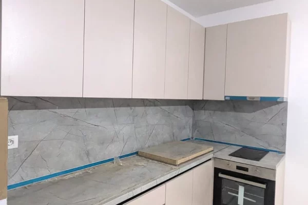 Shtepi me qera Apartament ne Tirane, 2+1, Mobilimi E mobiluar, Pagesa 47,000  Leke.