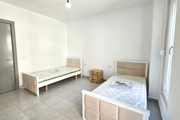 Shtepi me qera Apartament ne Tirane, 2+1, Mobilimi E mobiluar, Pagesa 47,000  Leke.