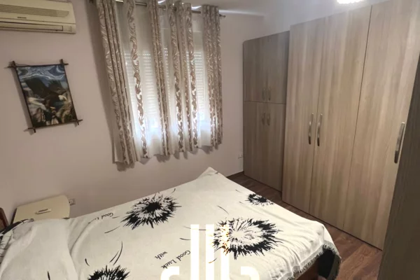 Shtepi me qera Apartament ne Tirane, 3+1, Mobilimi E mobiluar, Pagesa 60,000  Leke.