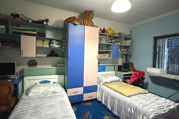 Shtepi me qera Apartament ne Tirane, 2+1, Mobilimi E mobiluar, Pagesa 65,000  Leke.