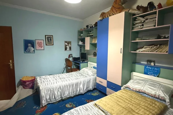 Shtepi me qera Apartament ne Tirane, 2+1, Mobilimi E mobiluar, Pagesa 65,000  Leke.