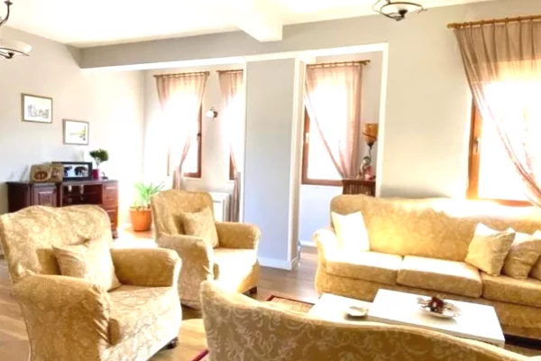 Shtepi ne shitje 3+1 ne Tirane - 205,000 Euro