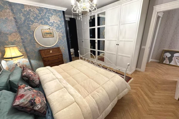 Shtepi ne shitje Apartament ne Tirane, 2+1, Mobilimi E mobiluar, Pagesa 650,000  Euro.