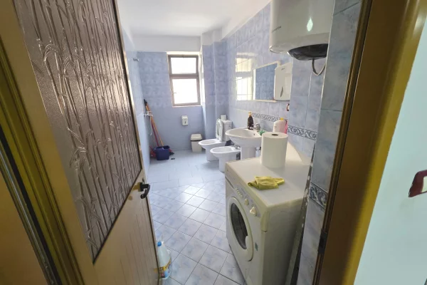 QIRA – Njesi biznesi NE TIRANE ✨ 📍 Rr. Ndre Mjeda, prane 21 dhjetorit