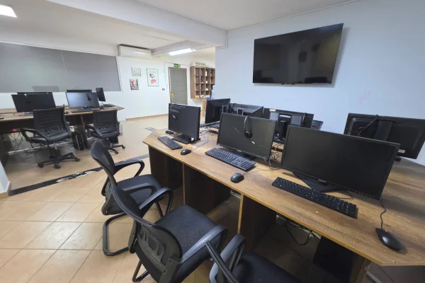 QIRA – Njesi biznesi NE TIRANE ✨ 📍 Rr. Ndre Mjeda, prane 21 dhjetorit