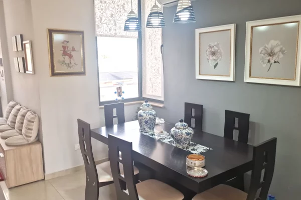 Shtepi ne shitje Apartament ne Tirane, 3+1, Mobilimi E mobiluar, Pagesa 415,000  Euro.