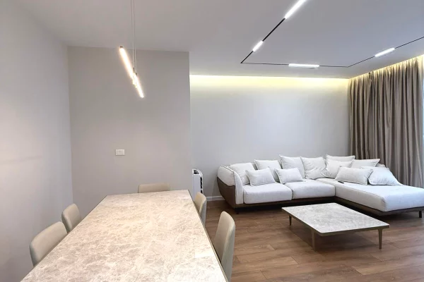 Shtepi me qera Duplex(shtepi me 2 kate) ne Tirane, 2+1, Mobilimi E mobiluar, Pagesa 1,500  Euro.