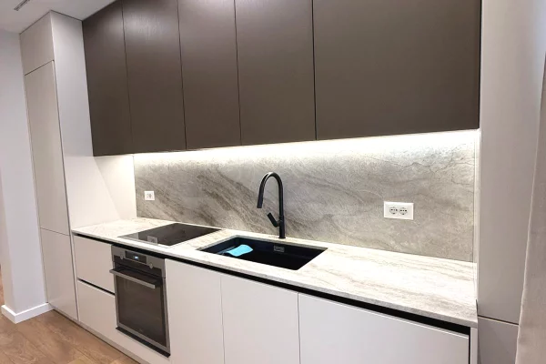 Shtepi me qera Duplex(shtepi me 2 kate) ne Tirane, 2+1, Mobilimi E mobiluar, Pagesa 1,500  Euro.