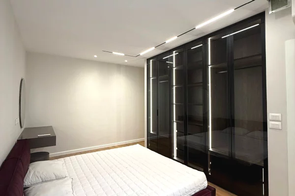 Shtepi me qera Duplex(shtepi me 2 kate) ne Tirane, 2+1, Mobilimi E mobiluar, Pagesa 1,500  Euro.