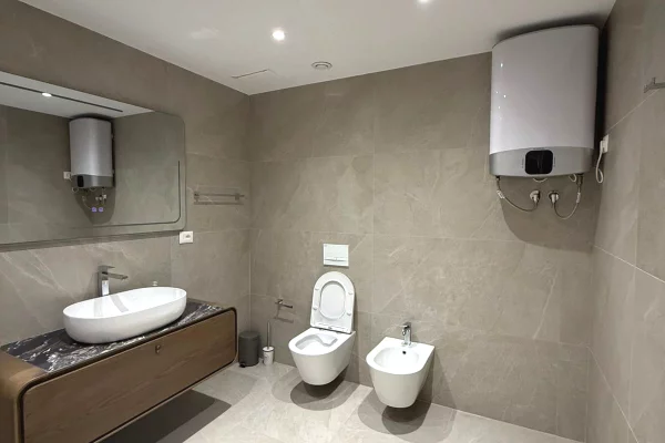 Shtepi me qera Duplex(shtepi me 2 kate) ne Tirane, 2+1, Mobilimi E mobiluar, Pagesa 1,500  Euro.