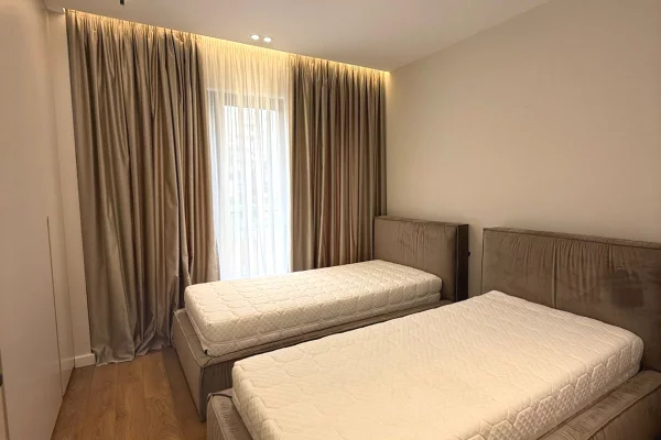 Shtepi me qera Duplex(shtepi me 2 kate) ne Tirane, 2+1, Mobilimi E mobiluar, Pagesa 1,500  Euro.